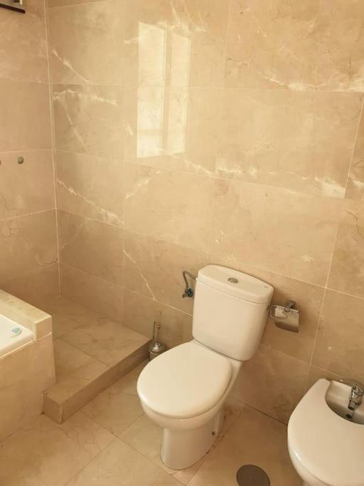 Сasa de vacaciones Ifema 5 4 Banos, Parking Free *